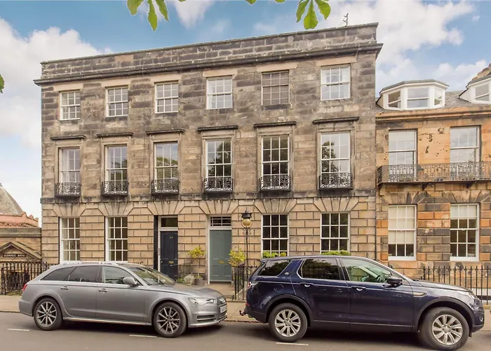 Saxe Coburg Place - 325